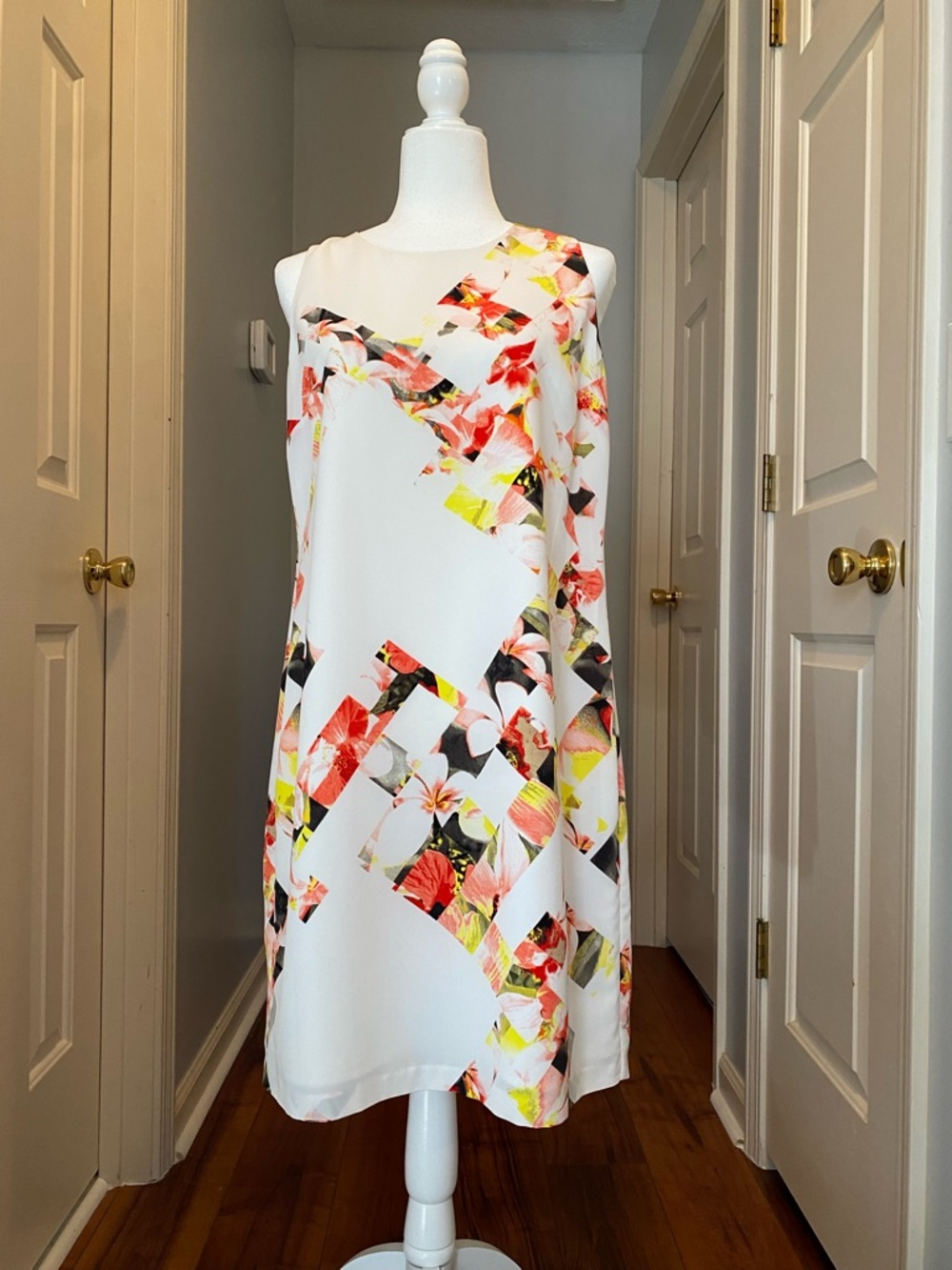 Vince Camuto White Floral Geometric Midi Dress
